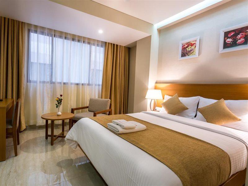 Classic Grande,A Member Of Radisson Imphal Exterior photo