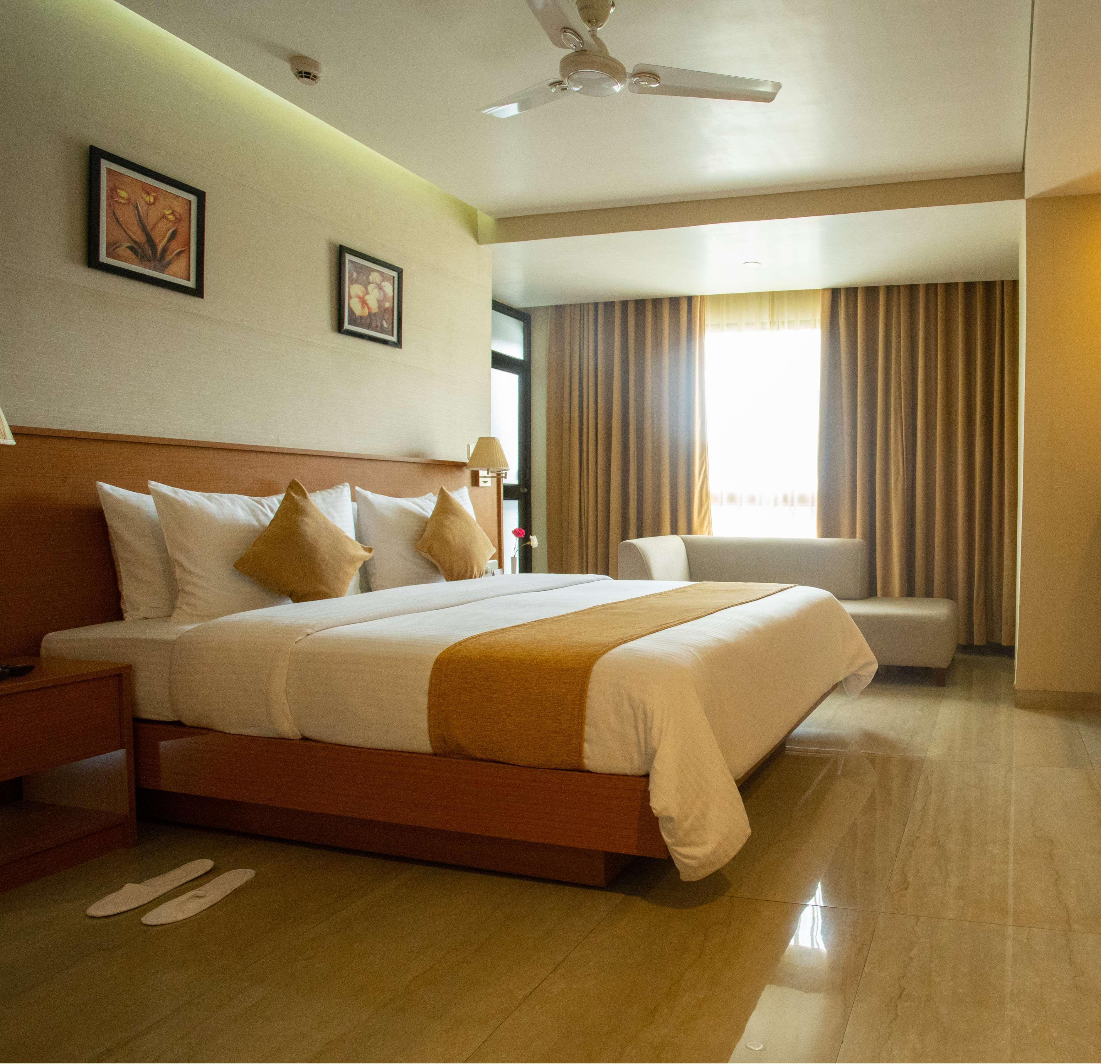 Classic Grande,A Member Of Radisson Imphal Exterior photo