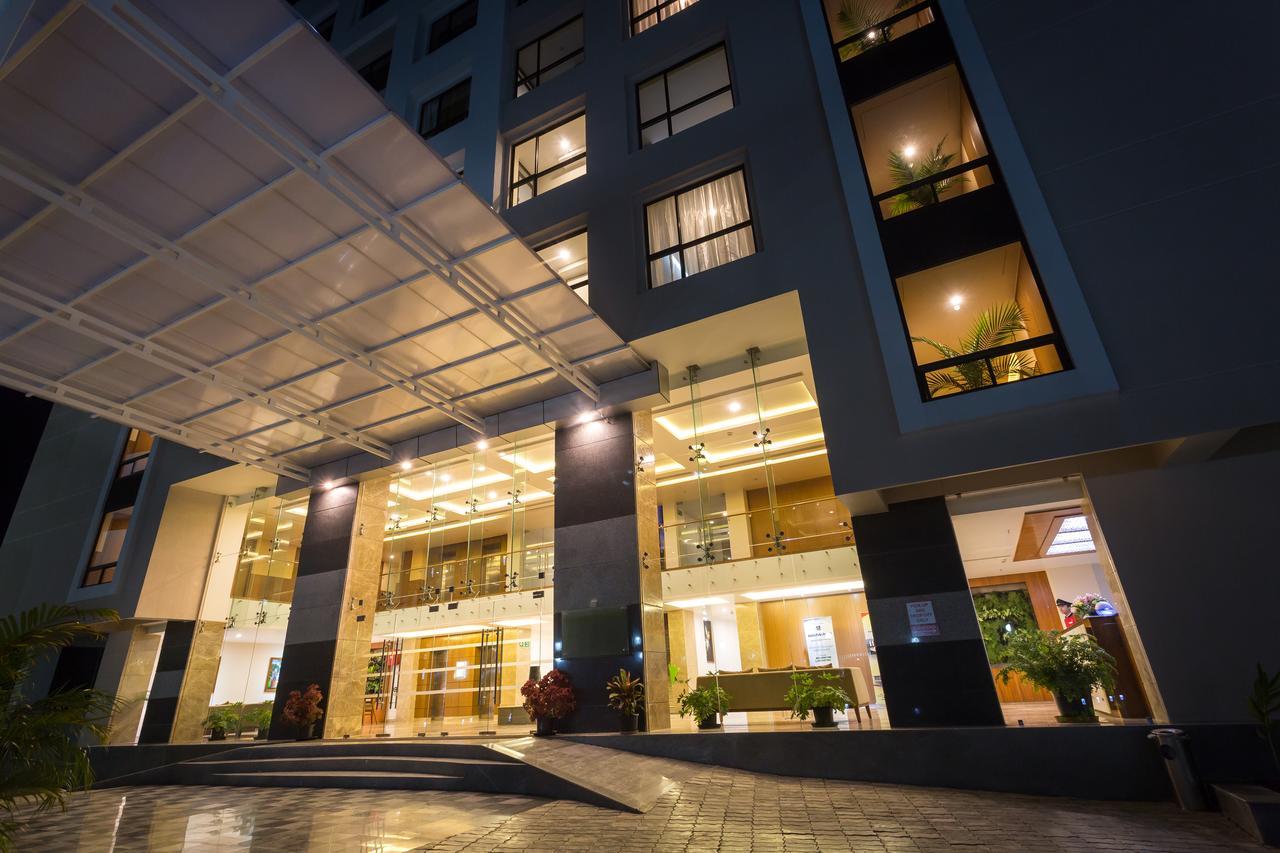 Classic Grande,A Member Of Radisson Imphal Exterior photo