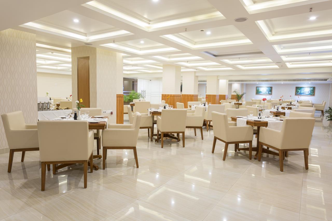 Classic Grande,A Member Of Radisson Imphal Exterior photo