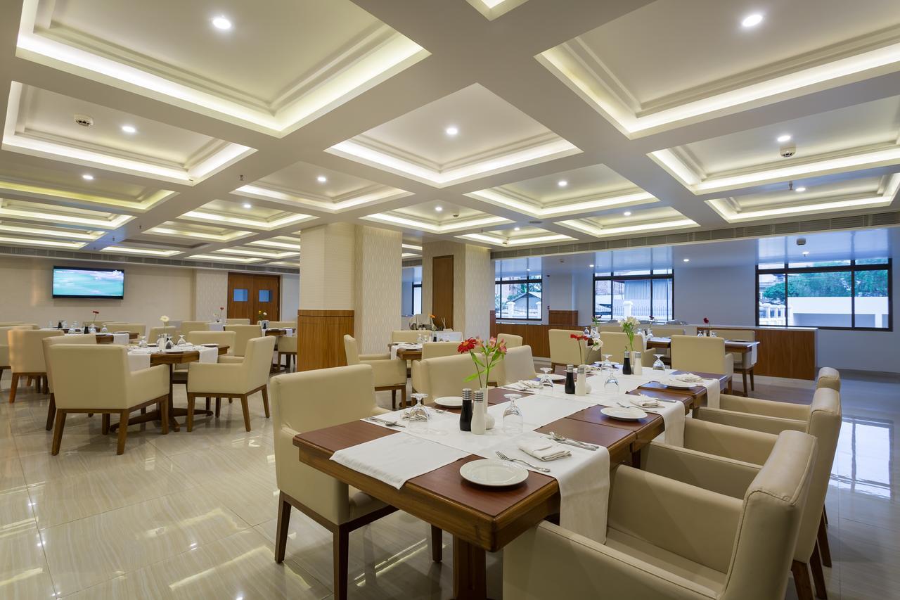 Classic Grande,A Member Of Radisson Imphal Exterior photo